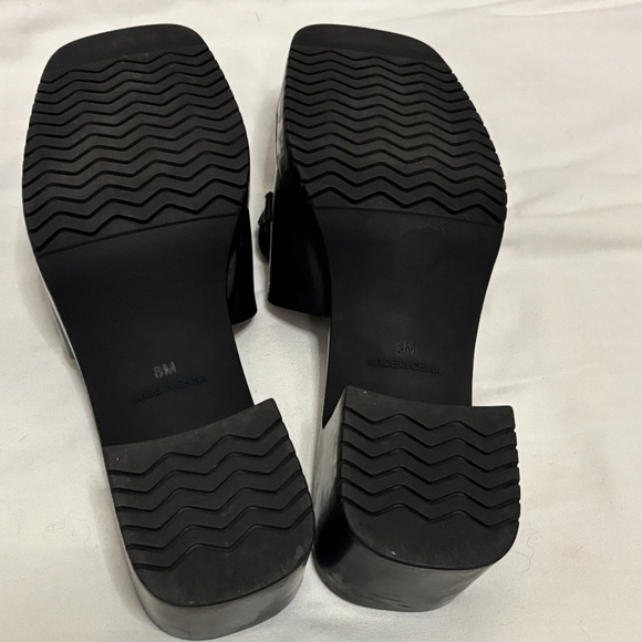 BP. Black chunky slides heels with plastic chain size 8 square toe open toe - Picture 6 of 7